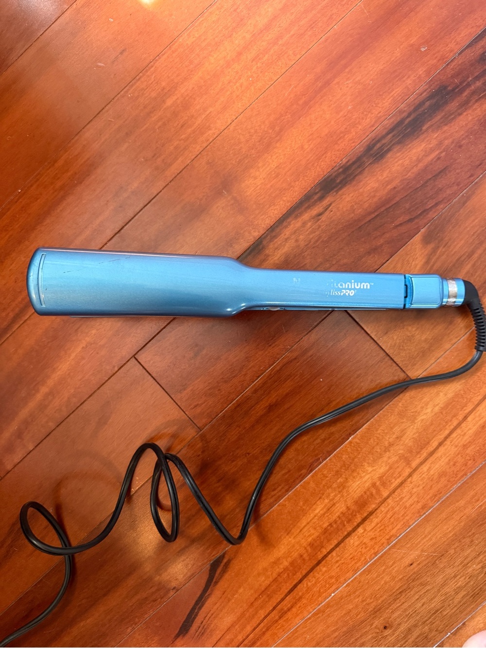BaBylissPRO C Curved Titanium Flat Iron – Discontinued